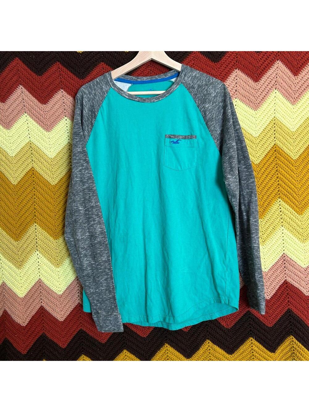 Y2K Hollister Men S Green Gray Pocketed Jersey Raglan Sleeve T Shirt basebal